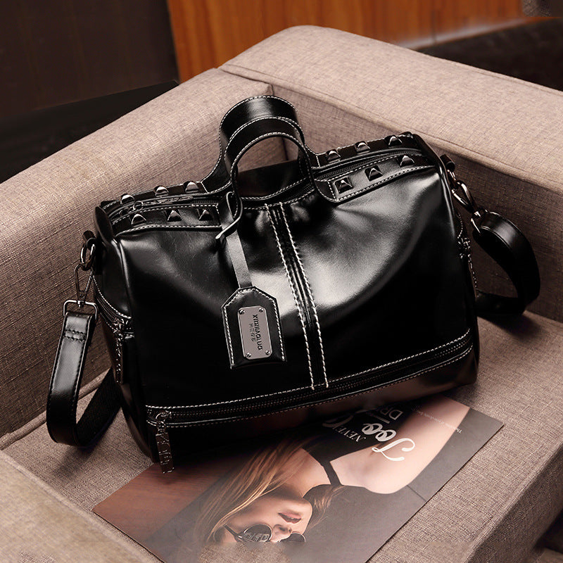 LÉA | Sac Rétro Chic – Look Raffiné