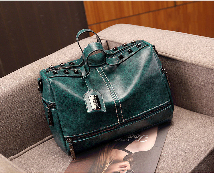 LÉA | Sac Rétro Chic –  Look Raffiné